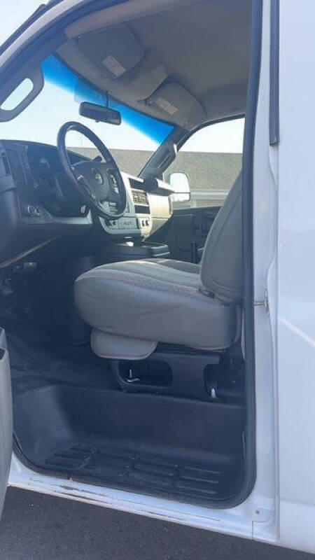 2017 Chevrolet Express 2500