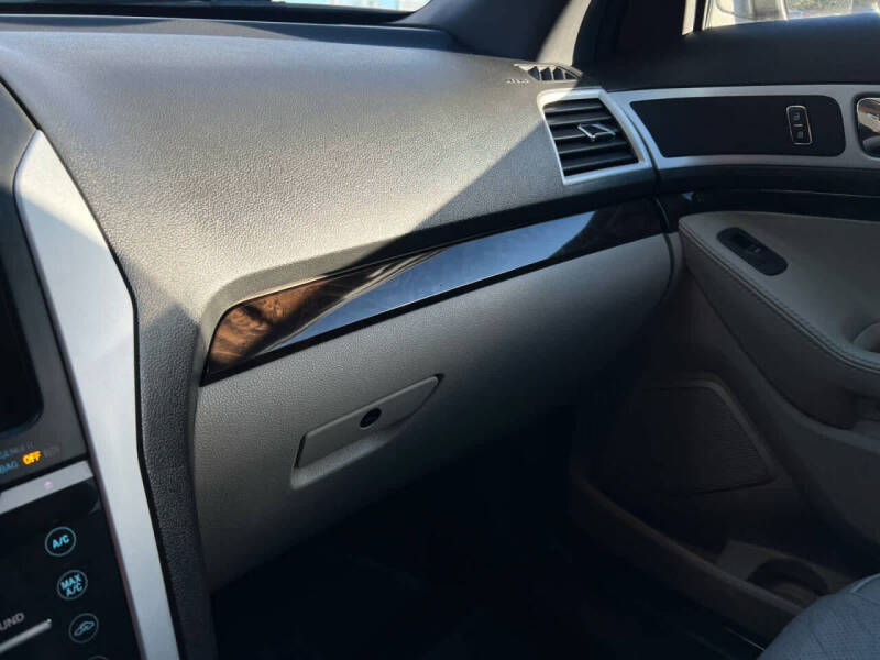 2011 Ford Explorer Limited