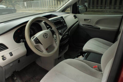 2013 Toyota Sienna