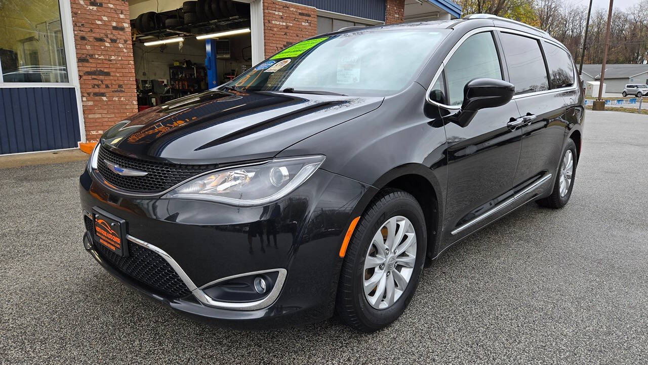 2018 Chrysler Pacifica for sale at North Ridge Auto Center LLC in Madison, OH