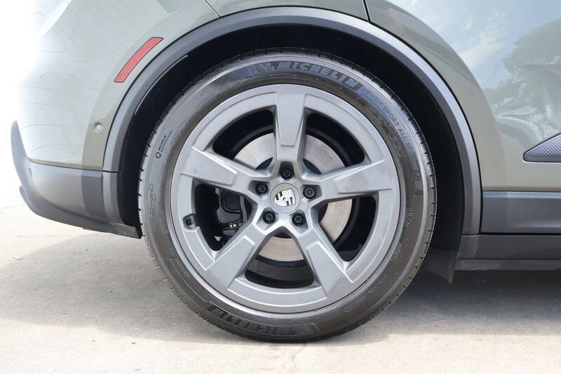 2024 Porsche Macan 4 Electric
