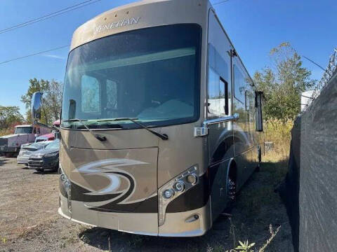 2016 Freightliner XCR Chassis