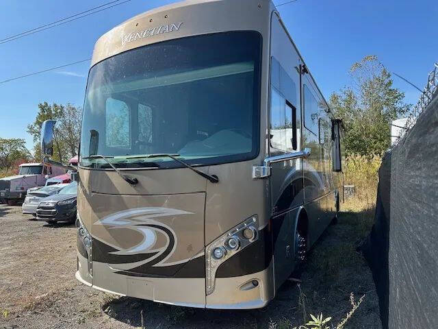 2016 Freightliner XCR Chassis