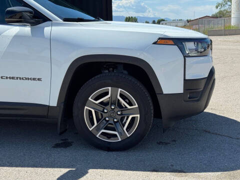 2026 Jeep Cherokee Laredo
