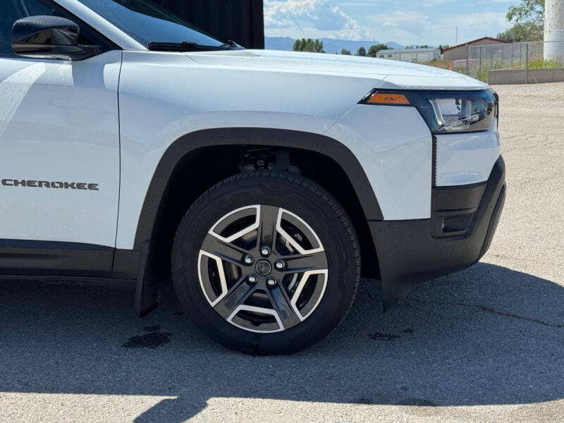 2026 Jeep Cherokee Laredo