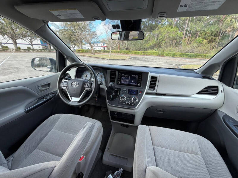 2020 Toyota Sienna L 7-Passenger