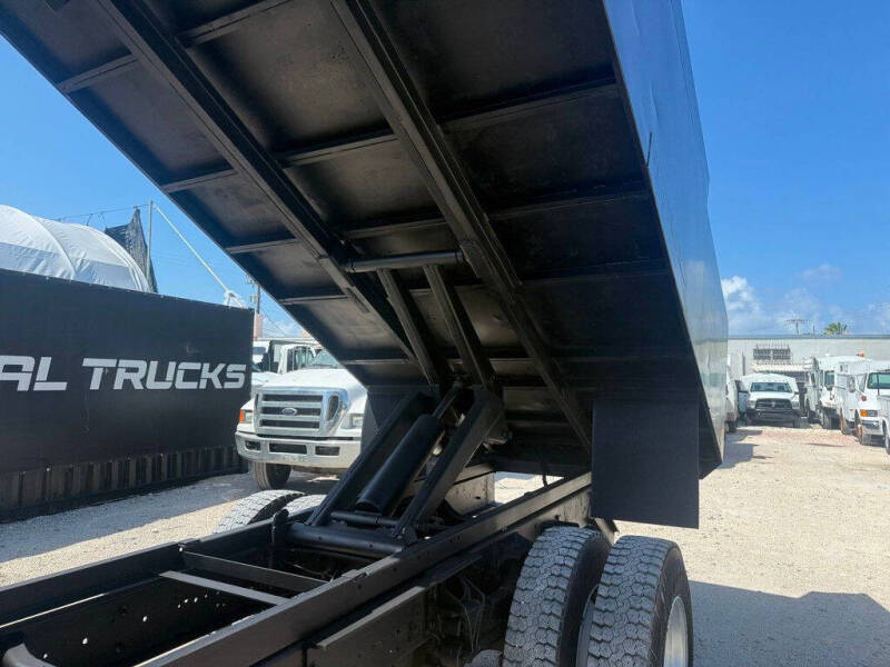 2004 International DuraStar 4300