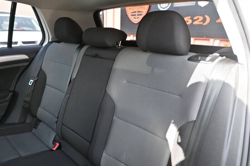 2016 Volkswagen e-Golf SE