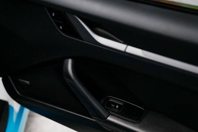 2020 Porsche 911 Carrera