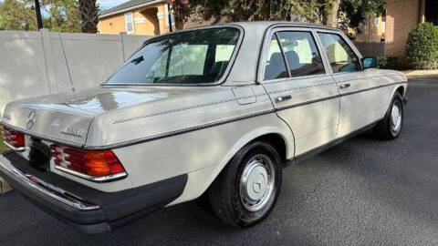 1981 Mercedes-Benz 300-Class