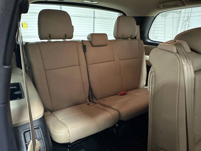 2016 Toyota Sequoia SR5