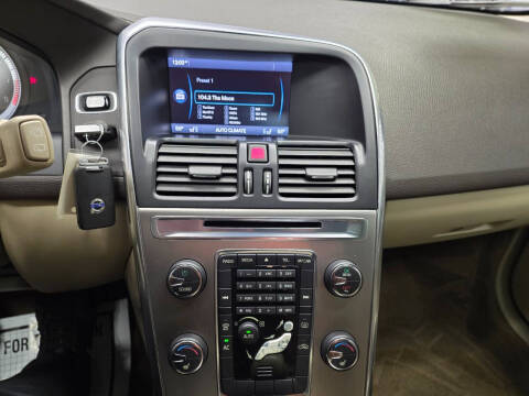 2012 Volvo XC60 T6 Platinum