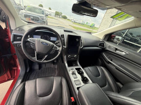 2021 Ford Edge Titanium