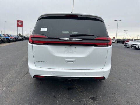 2026 Chrysler Pacifica Pinnacle