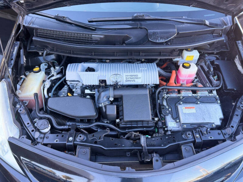 2012 Toyota Prius v Five