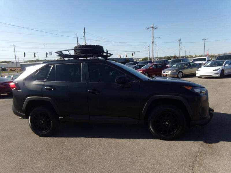 2019 Toyota RAV4 LE