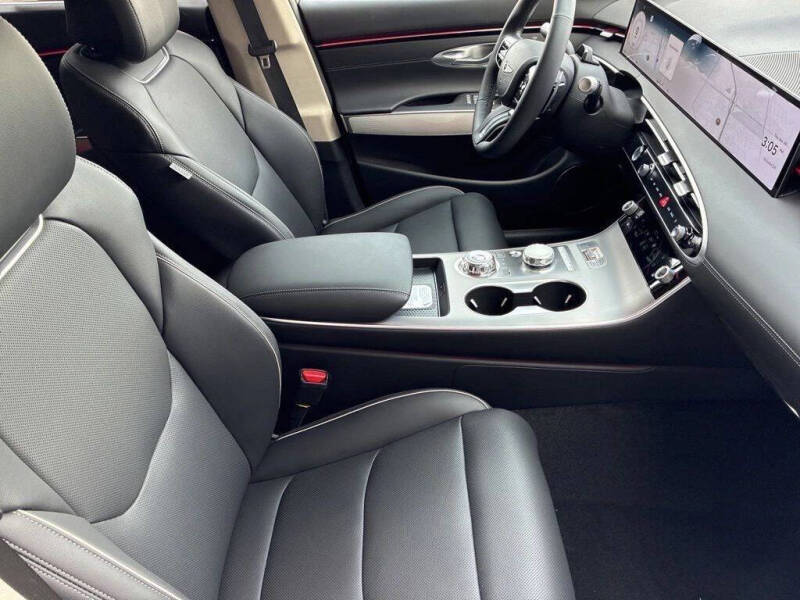 2026 Genesis GV70