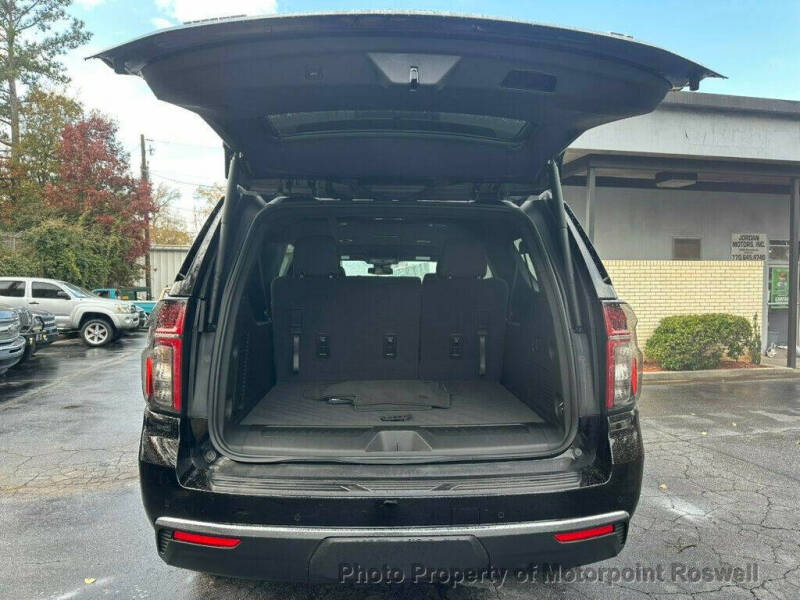 2024 Chevrolet Suburban LT