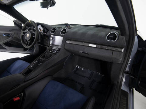 2024 Porsche 718 Cayman GT4 RS