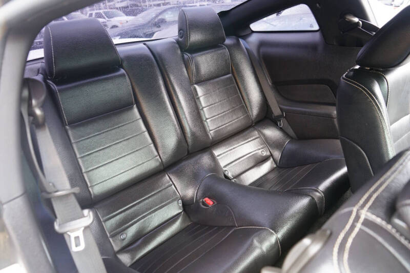 2012 Ford Mustang V6