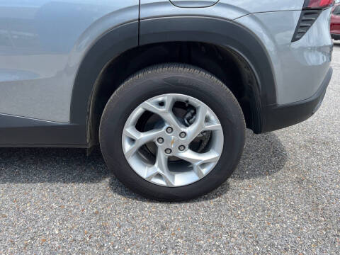 2025 Chevrolet Trax LS