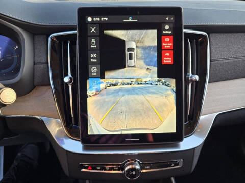 2025 Volvo XC90 B6 Plus Bright Theme 7P