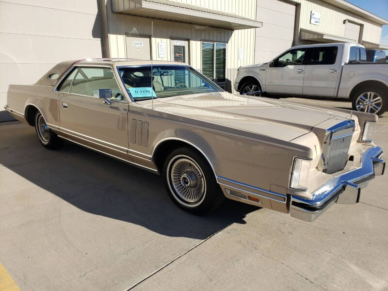 1979 Lincoln Mark V for sale at Pederson's Classics in Sioux Falls SD