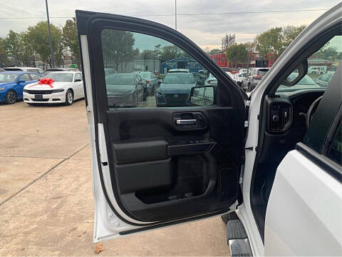 2023 Chevrolet Silverado 1500 Custom