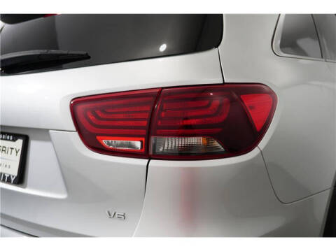 2020 Kia Sorento S V6