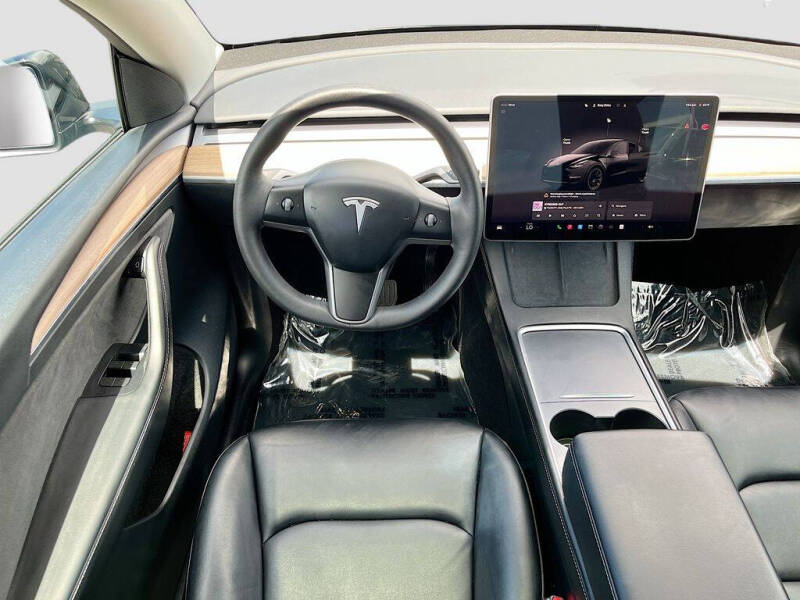 2024 Tesla Model Y Long Range