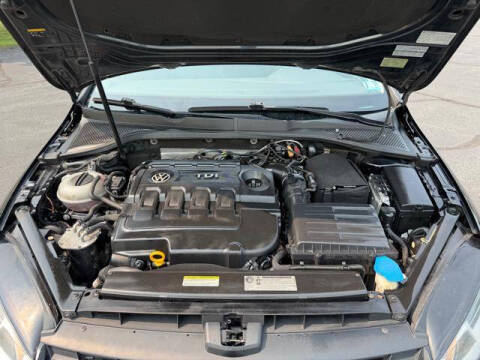 2015 Volkswagen Golf TDI S
