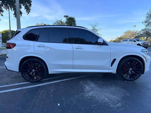 2022 BMW X5 M50i