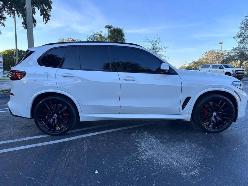 2022 BMW X5 M50i