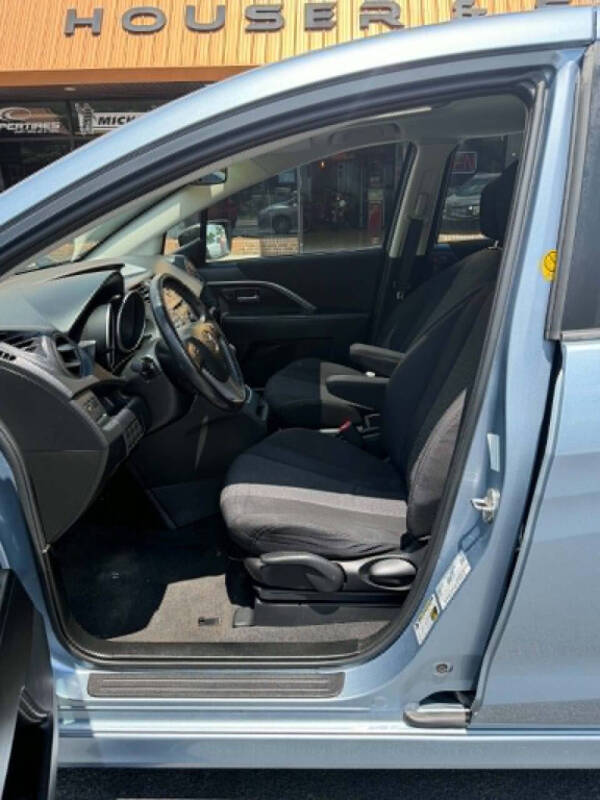 2012 Mazda MAZDA5 Touring