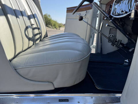 1932 Packard Deluxe 8