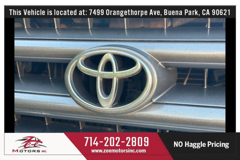 2003 Toyota Sequoia SR5