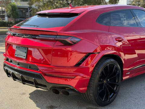 2023 Lamborghini Urus S