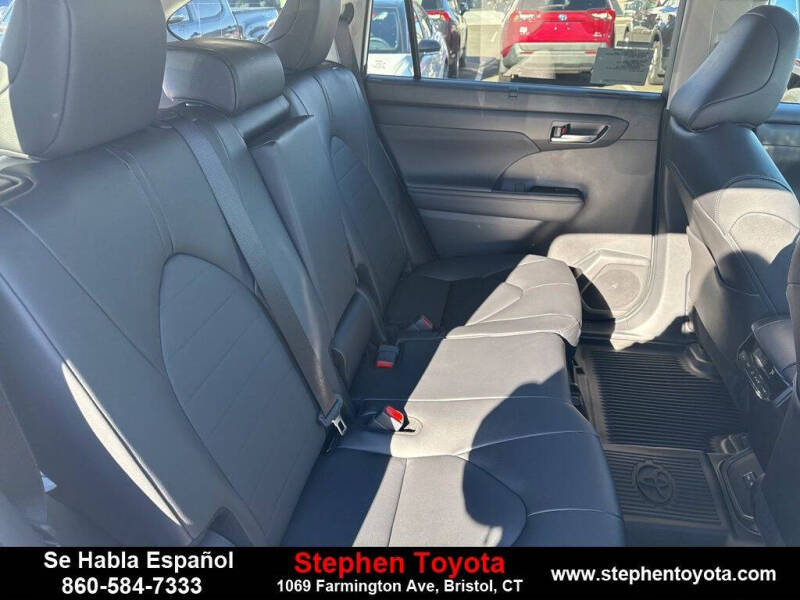 2026 Toyota Highlander XLE