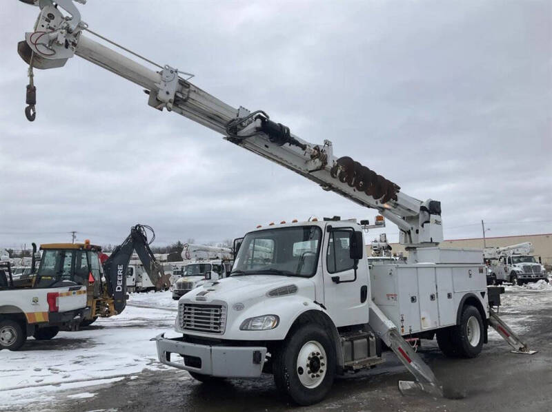2015 Freightliner M2 106