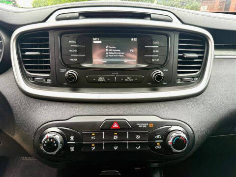 2017 Kia Sorento LX