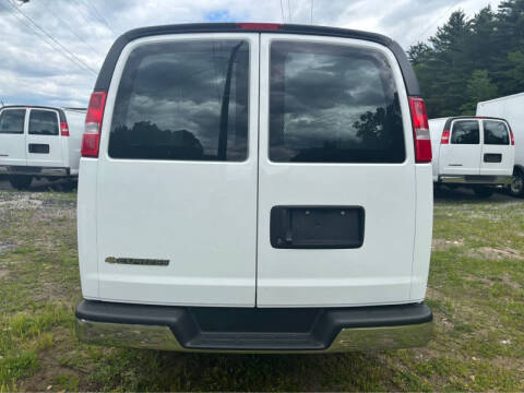 2025 Chevrolet Express 2500