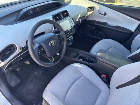 2021 Toyota Prius LE