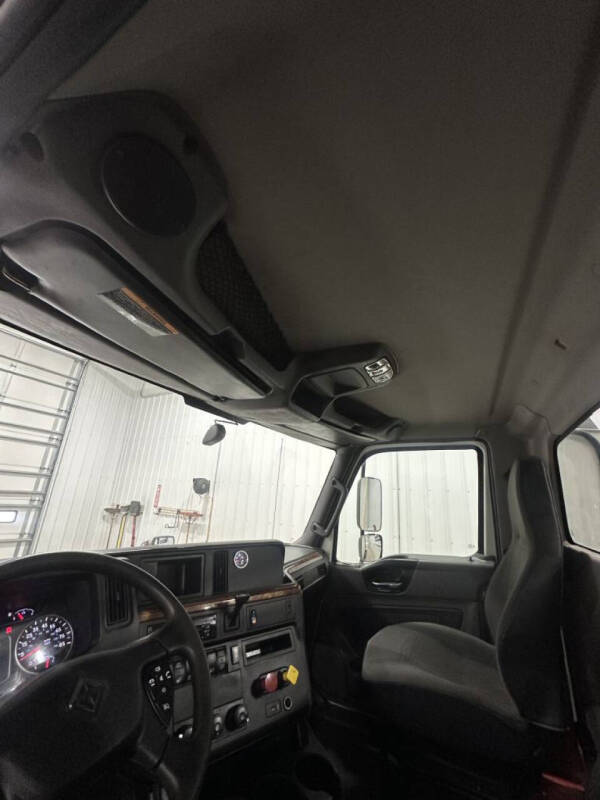 2020 International RH613