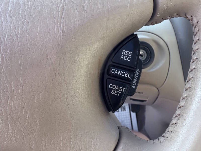 2003 Toyota Avalon XLS