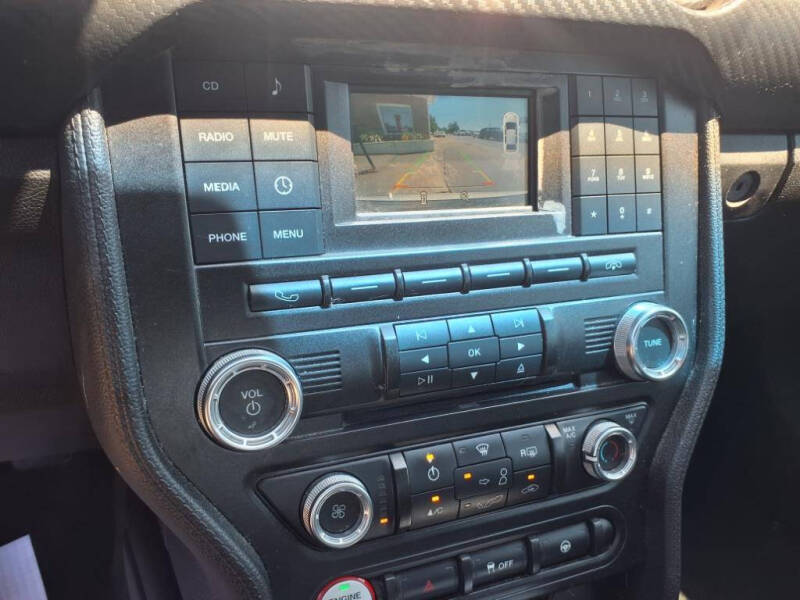 2016 Ford Mustang V6