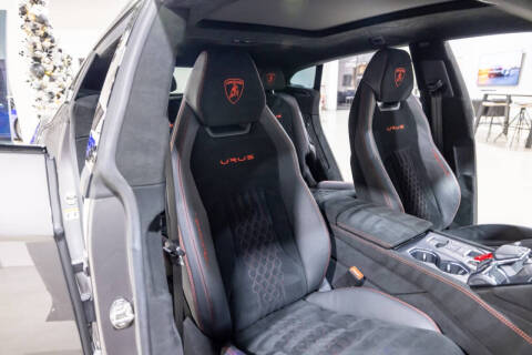 2023 Lamborghini Urus Performante