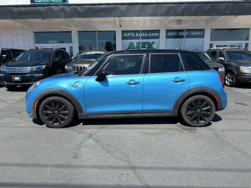 Used 2019 MINI Hardtop 4 Door S with VIN WMWXU3C54K2L07820 for sale in Edmonds, WA