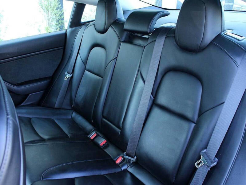 2019 Tesla Model 3 Standard Range Plus