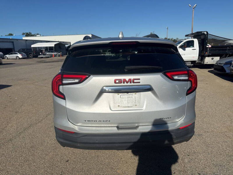 2022 GMC Terrain SLE