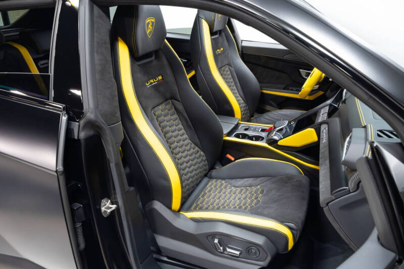 2022 Lamborghini Urus